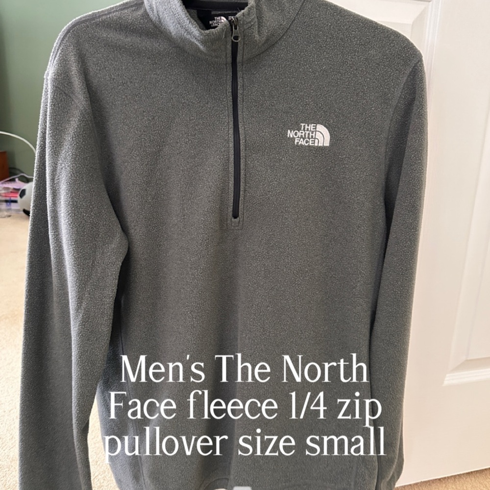 The North Face Men's 1/4 zip fleece pullover grey